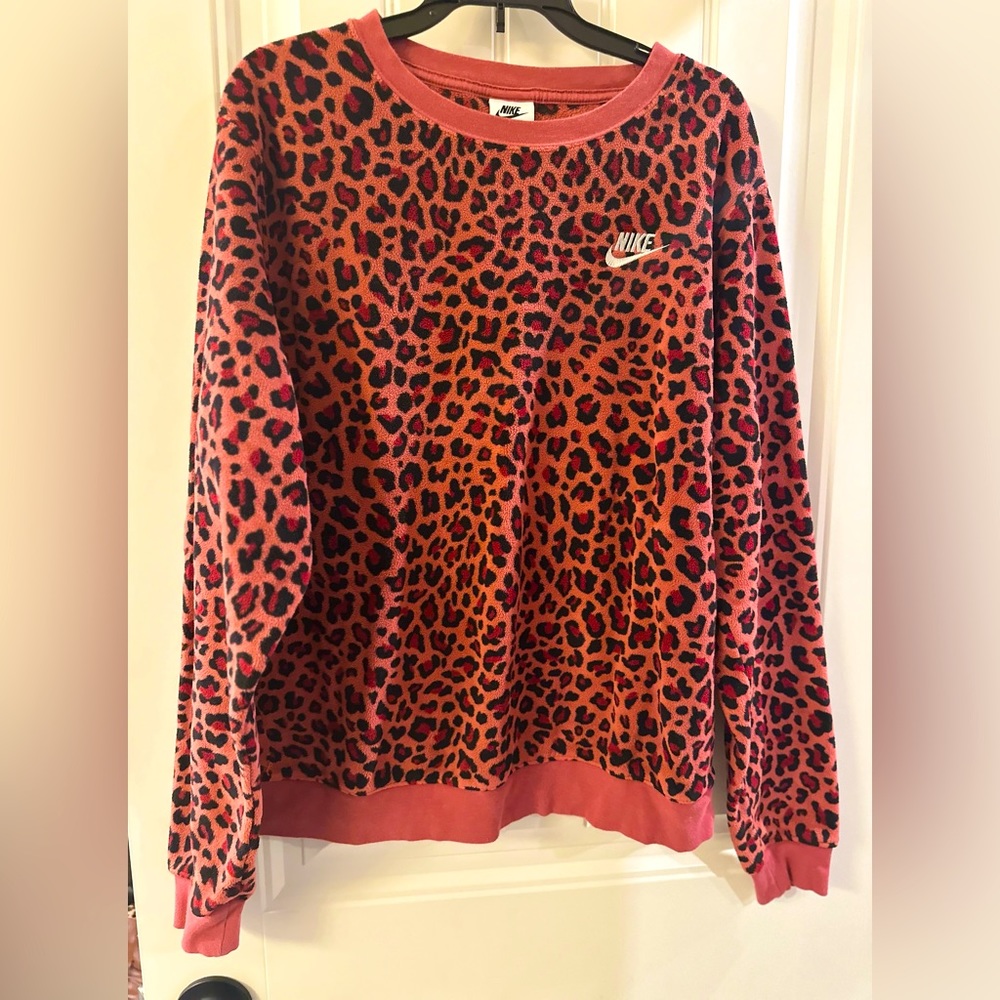 Nike sweater NWOT